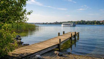 Familienwochenende an der Mecklenburgischen Seenplatte: Müritz, Radwege und entspannte Badestellen planen