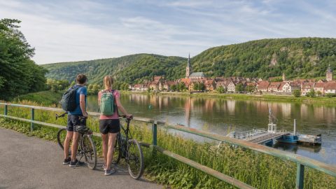 Familienwochenende im Weserbergland: Hameln, Weser-Radweg und entspannte Ausflüge planen