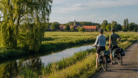 Ferienwohnung im Oderbruch: Bad Freienwalde, Neuhardenberg und stille Radwege planen