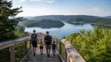 Familienwochenende am Edersee: Baumkronenweg, Wildtierpark und entspannte Seetage planen